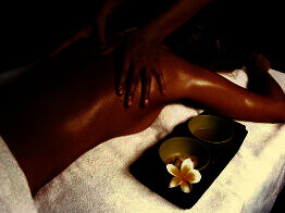 Ayurveda Massage Behandlung mit einer Ayurveda Massage