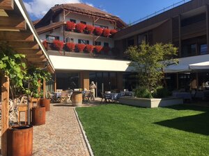 Die Sonne begleitet das Seminar AMS Skiwinter AMS Skiwinter im Hotel Langgenhof